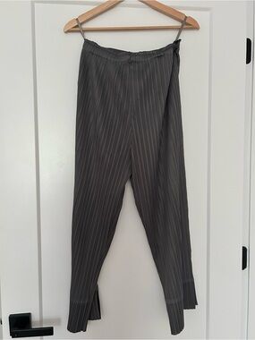 Men's Gray Pleated Elastic Waist Pants